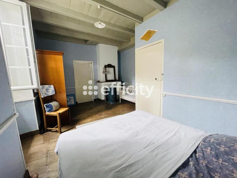 Maison - 329 m² - 10 pièces