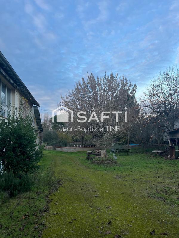 Maison - 303 m² - 7 pièces