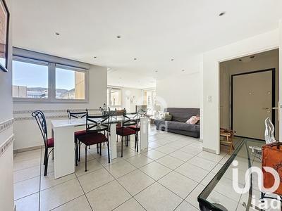 Appartement - 100 m² - 5 pièces