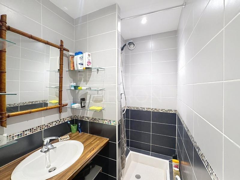 Appartement - 96 m² - 5 pièces