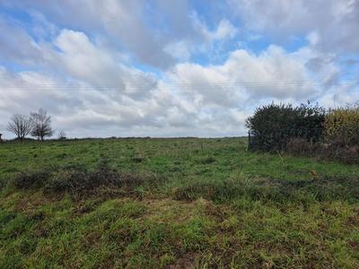 Terrain constructible - 1 500 m²