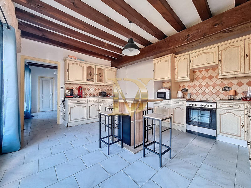 Maison ancienne - 181 m² - 6 pièces