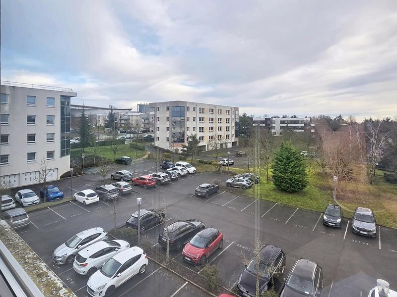 Local commercial - 81 m² - 4 pièces