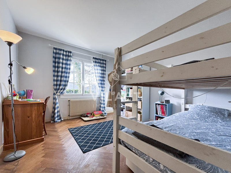 Maison - 200 m² - 7 pièces