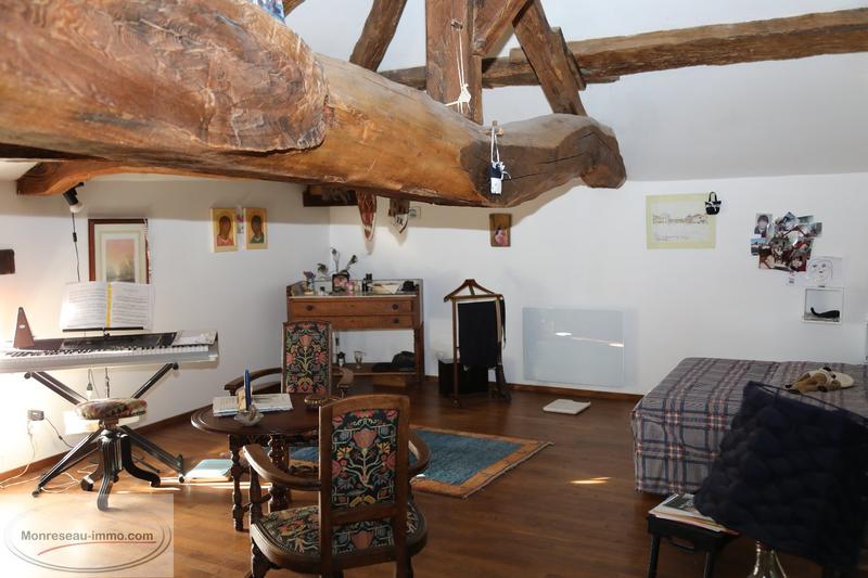 Propriété - 250 m² - 9 pièces