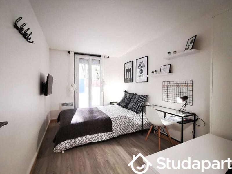 Chambre - 12 m² - 1 pièce