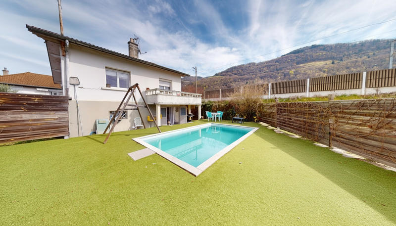 Maison - 133 m² - 6 pièces