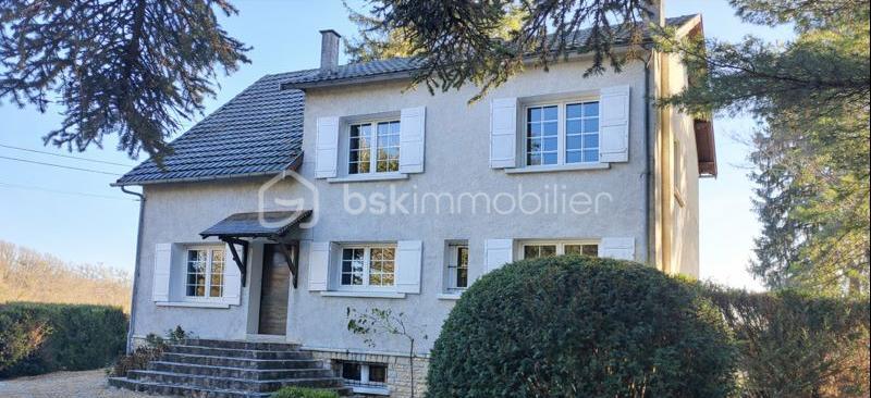 Maison - 160 m² - 8 pièces
