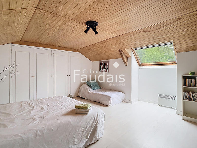 Maison - 282 m² - 7 pièces