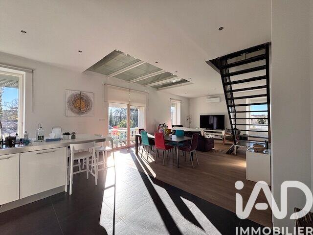 Duplex - 123 m² - 5 pièces