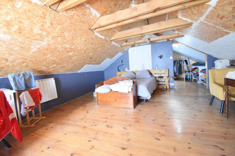 Maison en pierre - 141 m² - 6 pièces