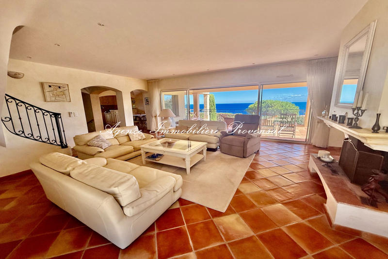 Villa - 213 m² - 6 pièces