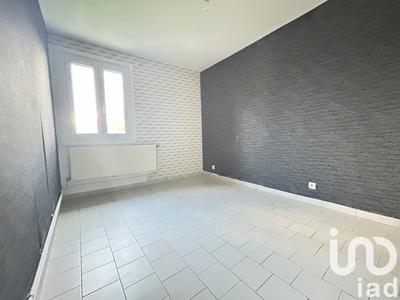 Maison - 96 m² - 5 pièces