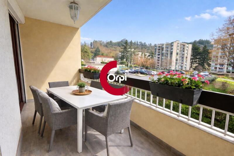 Appartement - 90 m² - 4 pièces