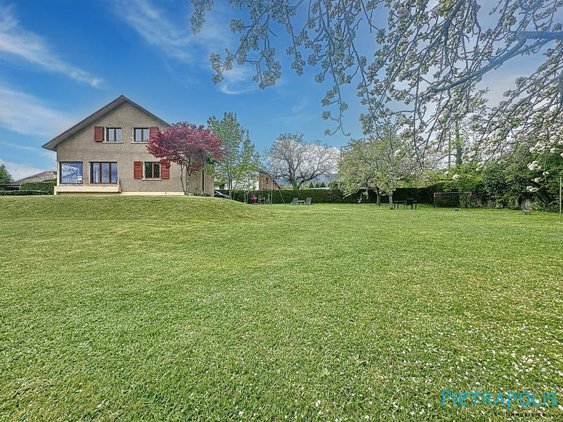 Maison traditionnelle - 125 m² - 4 pièces