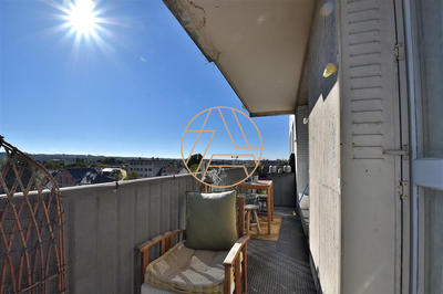 Appartement - 81 m² - 4 pièces