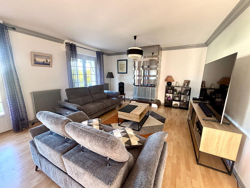 Maison - 146 m² - 6 pièces