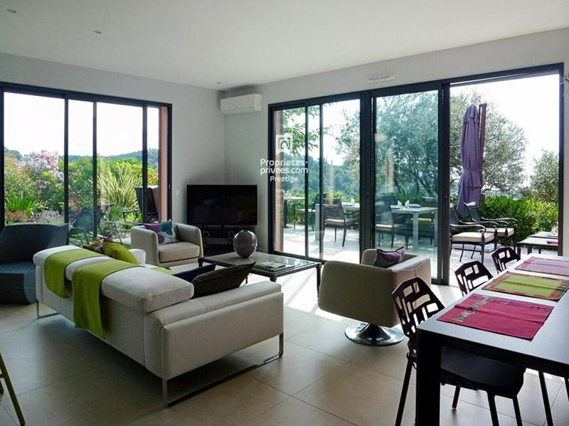 Maison - 372 m² - 10 pièces