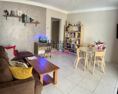 Appartement - 82 m² - 4 pièces