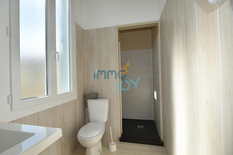 Maison - 212 m² - 8 pièces