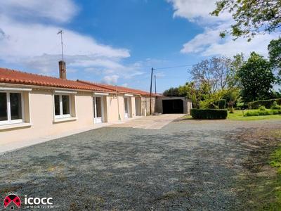 Maison - 197 m² - 10 pièces