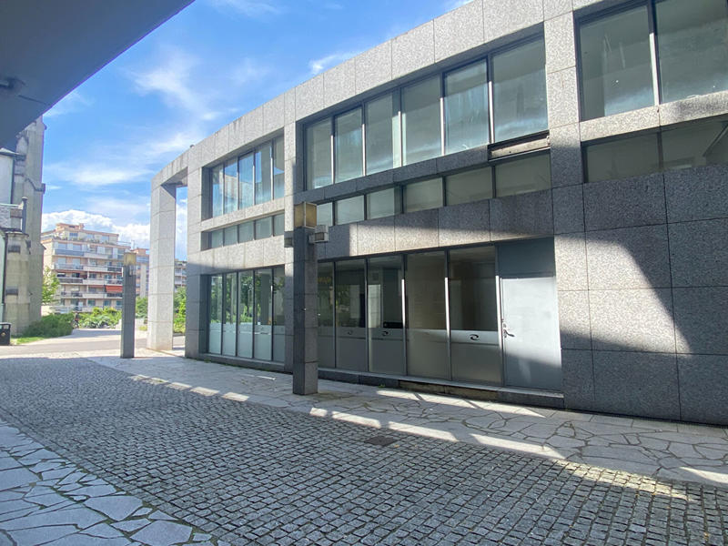 Local commercial - 184 m² - 5 pièces