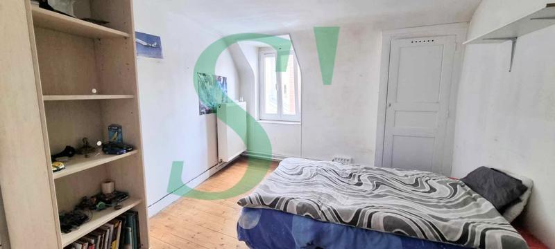 Maison - 233 m² - 10 pièces