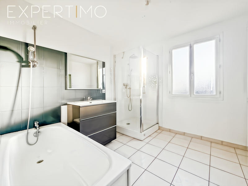 Maison - 88 m² - 5 pièces