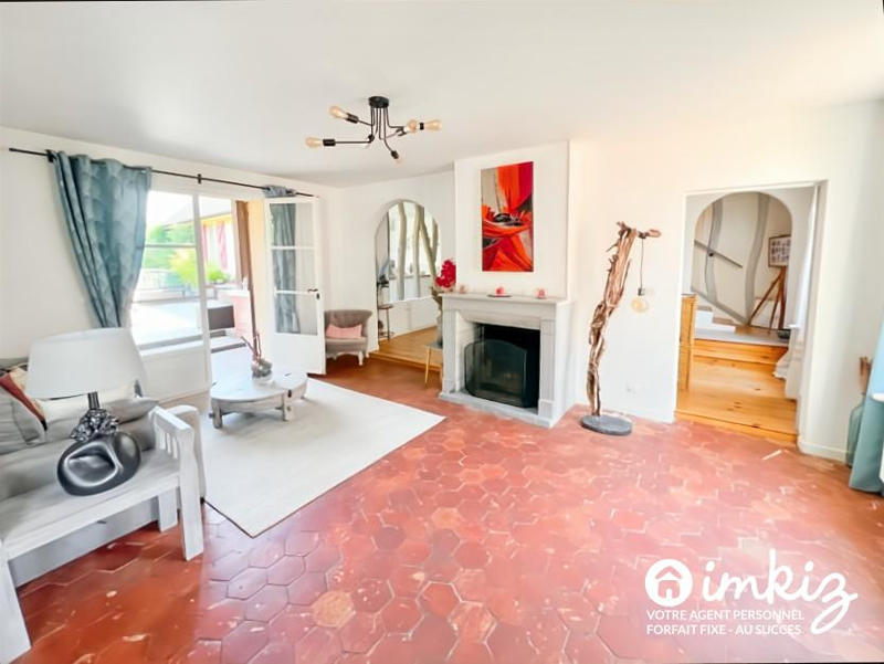 Maison - 200 m² - 8 pièces