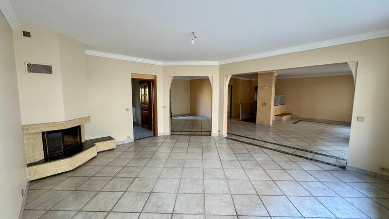 Maison de ville - 202 m² - 5 pièces