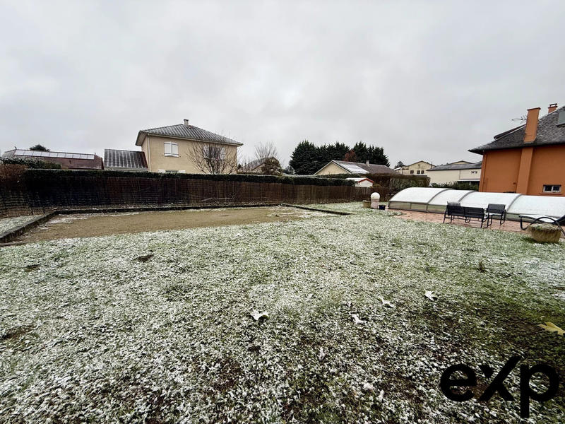 Maison - 265 m² - 12 pièces