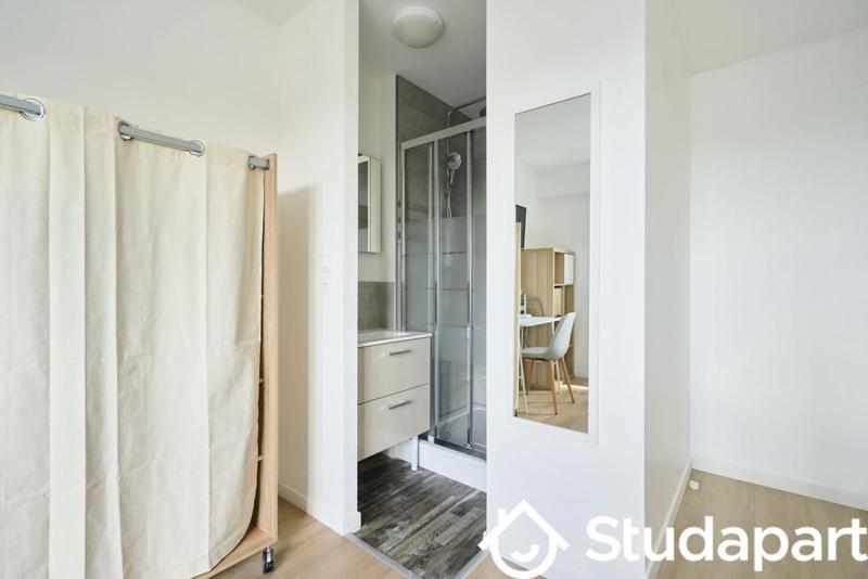 Chambre - 110 m² - 1 pièce