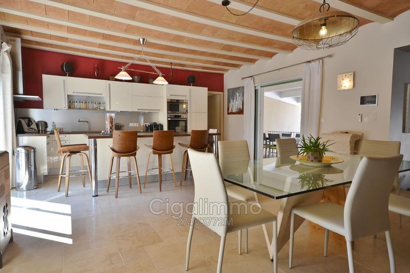 Villa - 212 m² - 8 pièces