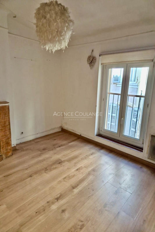 Appartement - 85 m² - 3 pièces