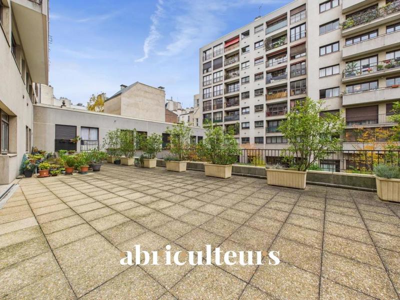 Local commercial - 136 m²