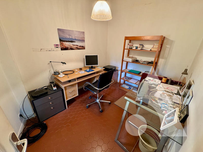 Maison - 250 m² - 11 pièces