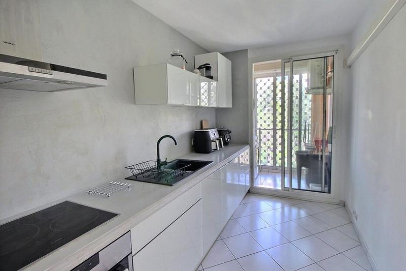 Appartement - 75 m² - 4 pièces