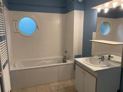 Appartement - 75 m² - 3 pièces