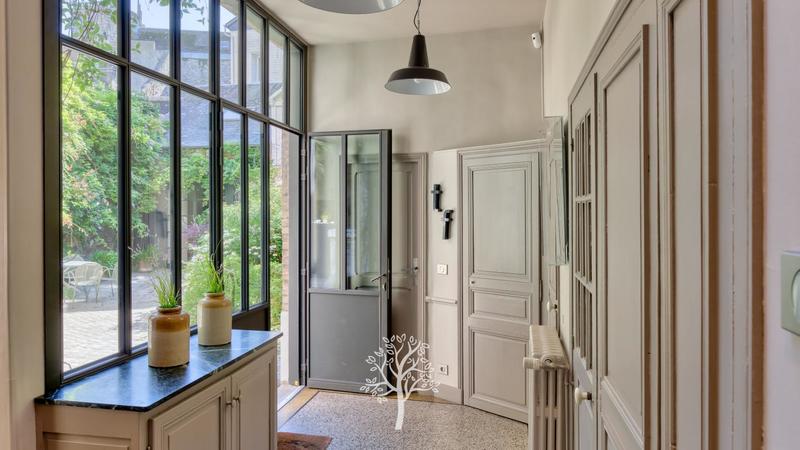 Hôtel particulier - 250 m² - 7 pièces