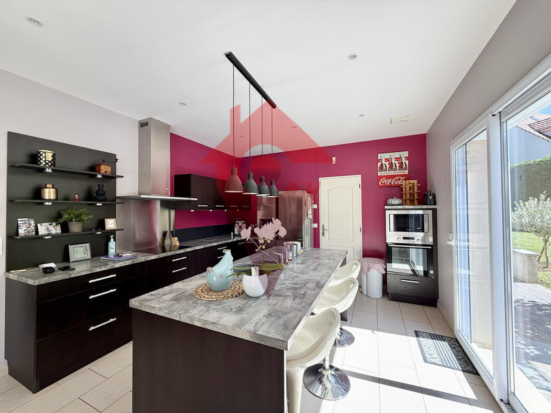 Maison - 150 m² - 7 pièces