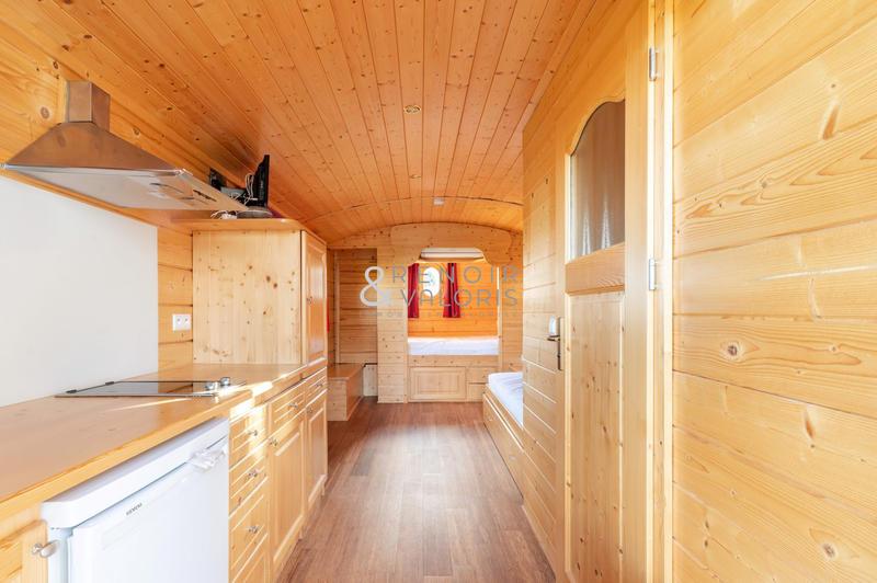 Maison - 270 m² - 10 pièces