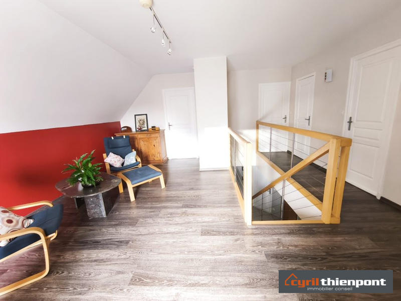 Pavillon - 180 m² - 7 pièces