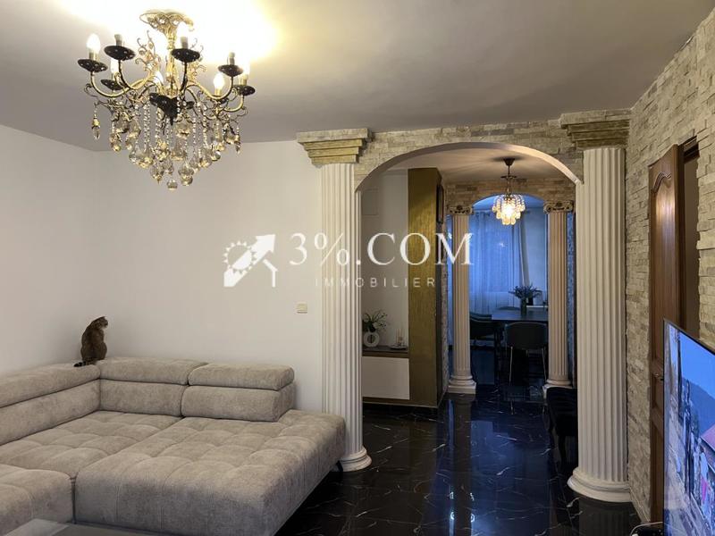 Appartement - 80 m² - 5 pièces