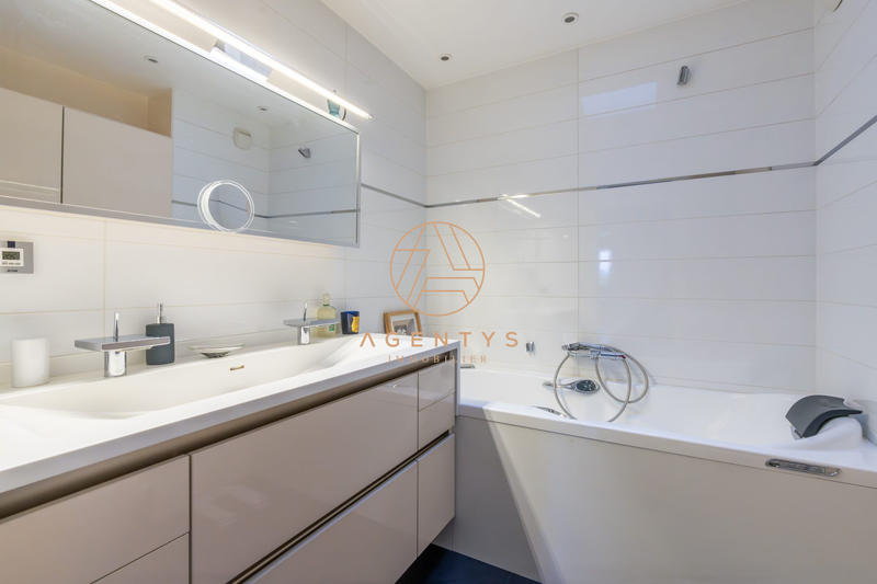 Appartement - 139 m² - 5 pièces