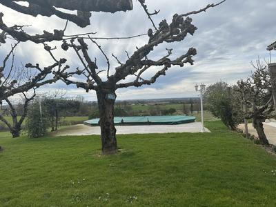 Maison traditionnelle - 216 m² - 5 pièces