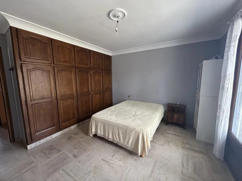 Maison - 245 m² - 7 pièces