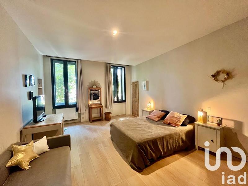 Maison - 212 m² - 7 pièces