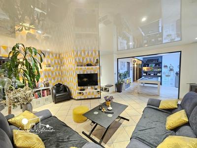 Maison - 161 m² - 5 pièces