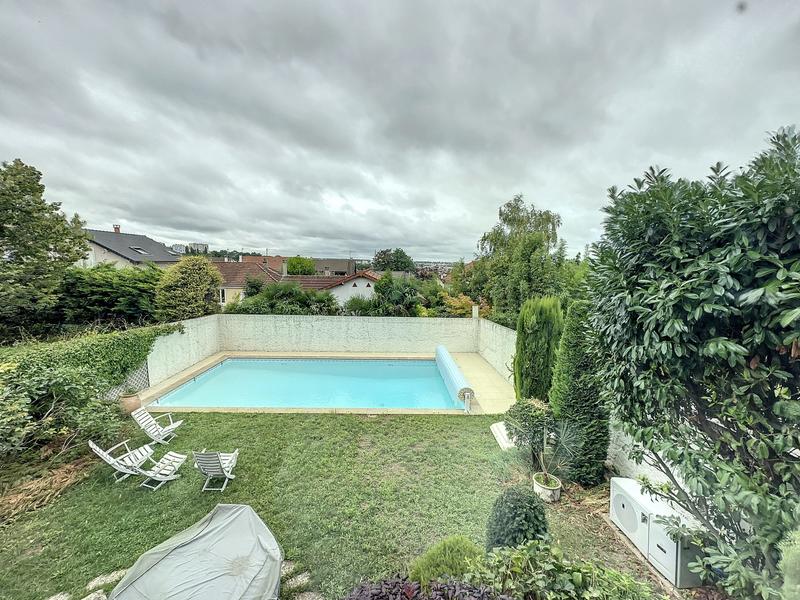 Maison - 190 m² - 7 pièces