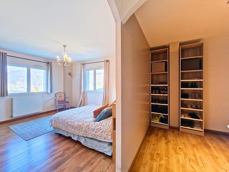 Maison - 310 m² - 8 pièces